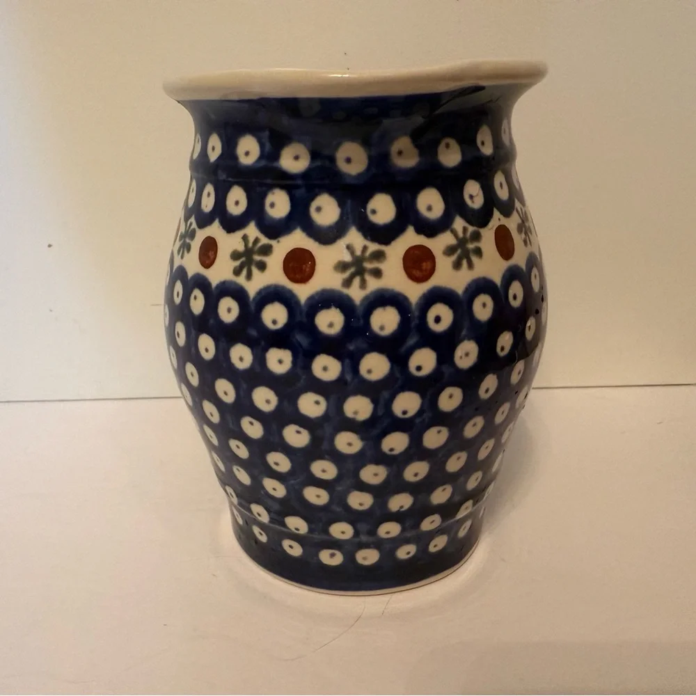 POLISH POTTERY PITCHER BLUE WHITE POLAND HANDMADE HOME DINING SERVE BOLESLAWIEC